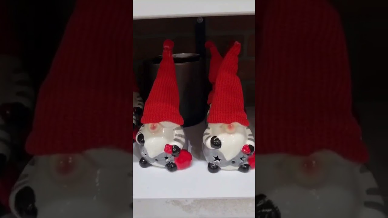 Wow! pick your favorite! #shortsfeed #love #christmas #santa