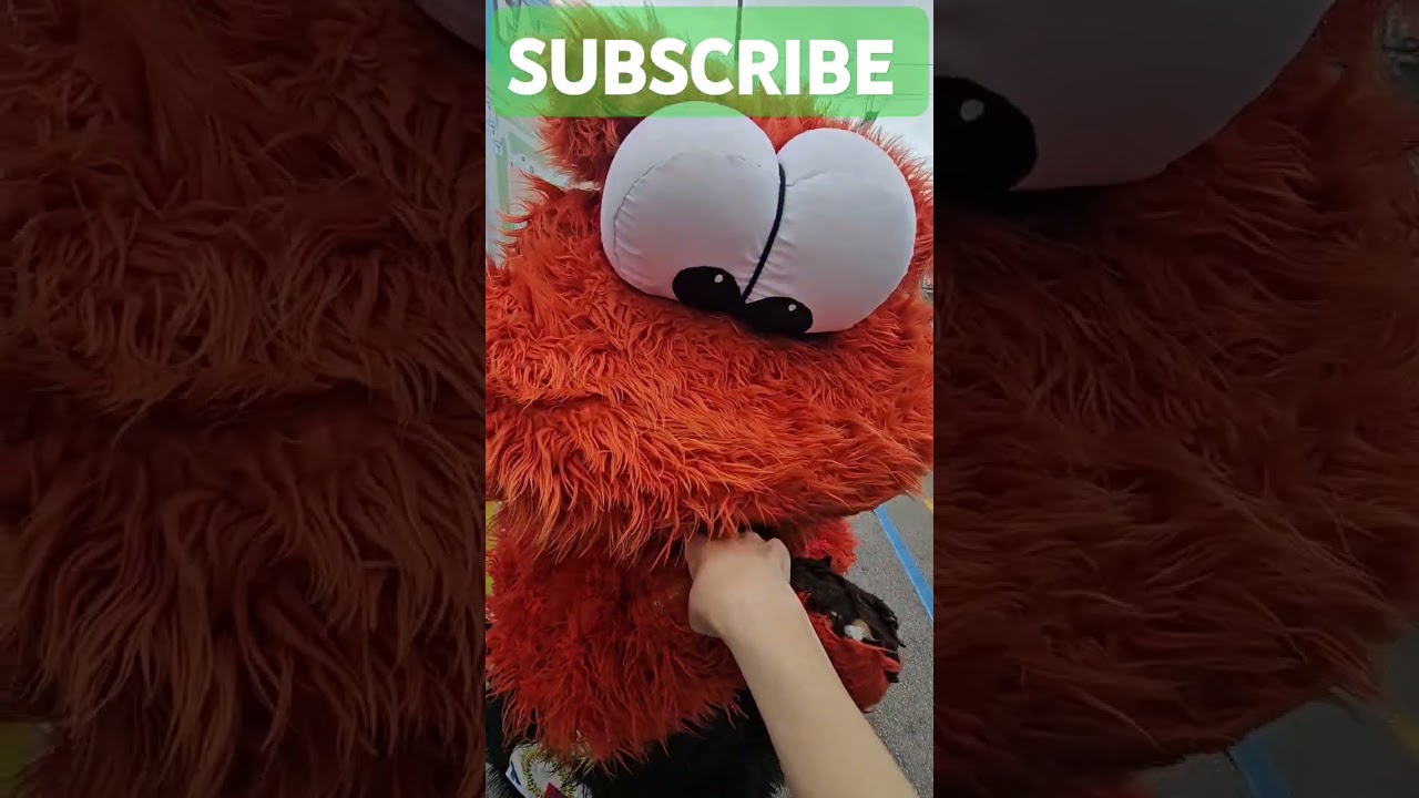 He was stuck! #shortsfeed #miami #puppet #comedy #dadecountyfair #stuck